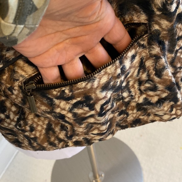 Chicos’s Queen Of Elegance Margaret Faux Fur Jacket - Picture 6 of 11